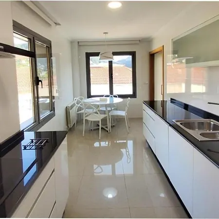 Atico Exclusivo Centro, 50m Playa Appartement Bueu